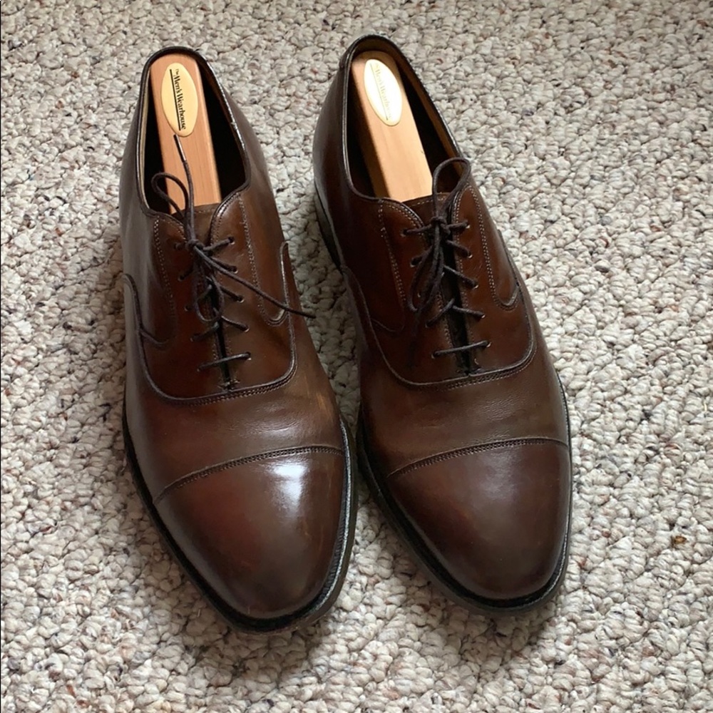 Johnston & Murphy Ltd cap toe dress shoes